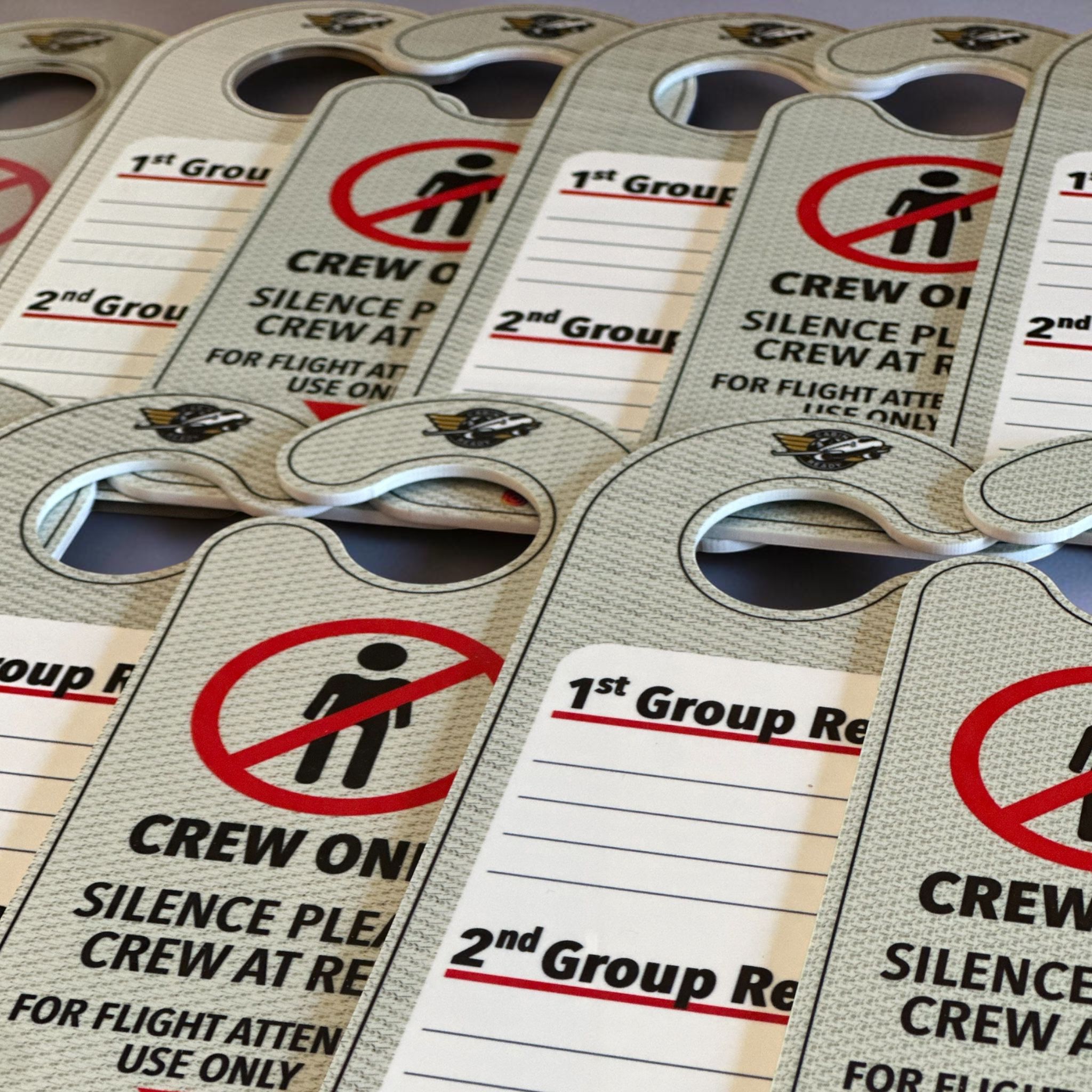 Crew at Rest 靜音提示牌