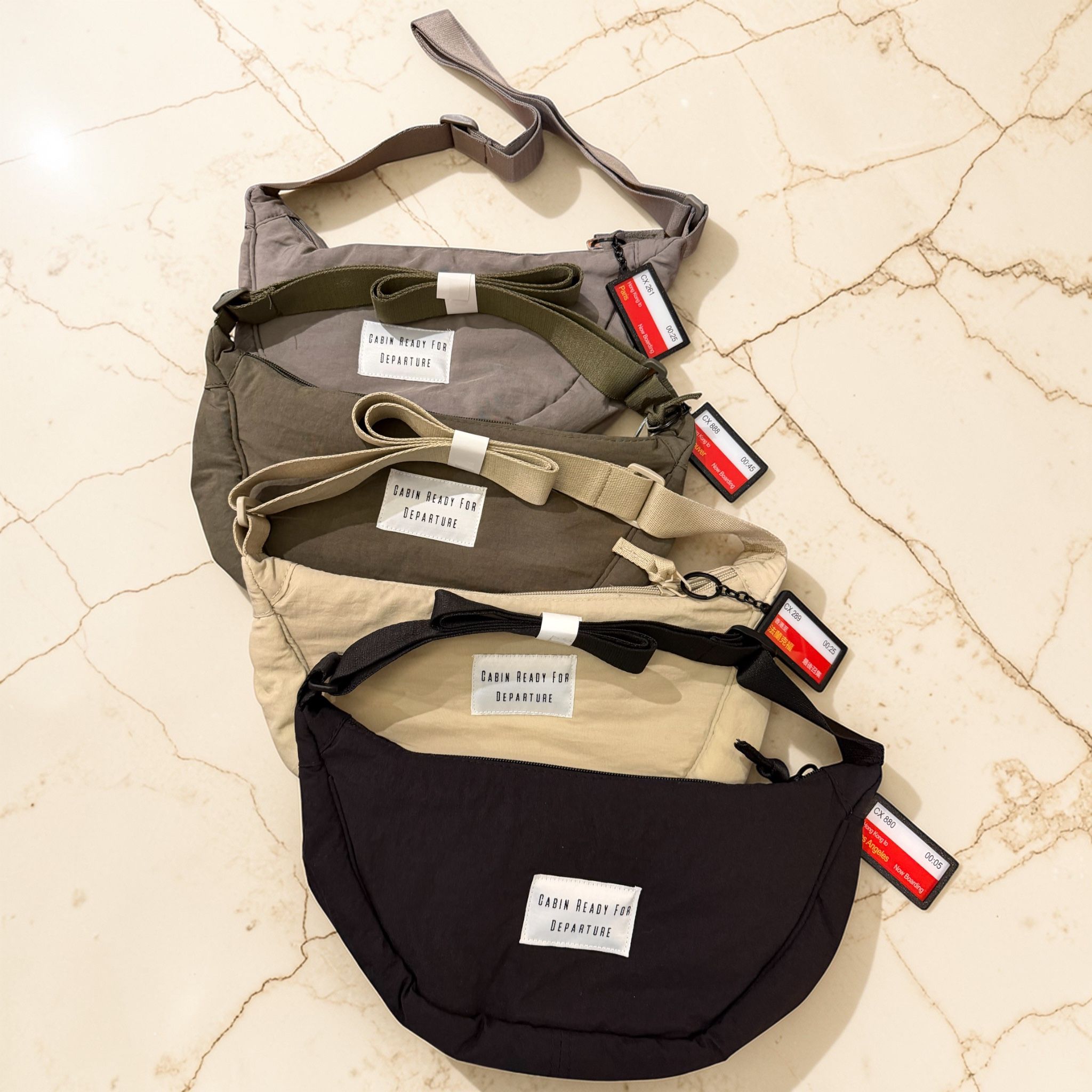 Cabin Ready For Departure 牛角包(附送隨機迷你登機閘口鎖匙扣一個)